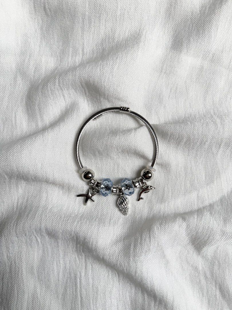 ASSORTED PANDORA BANGLE (Category: Bracelets) located in Quezon City. Submitted by rae.e13 (Listing ID 1463688602, Image 1). Description: With box and paperbag Perfect for gifts ₱350 each Different designs.
