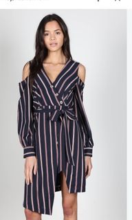 (Category: ) located in . Submitted by designeritems2000 (Listing ID 1463742357, Image 1). Description: .