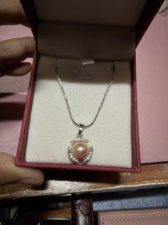 (Category: ) located in . Submitted by aprilluxcloset0812 (Listing ID 1463737904, Image 1). Description: .