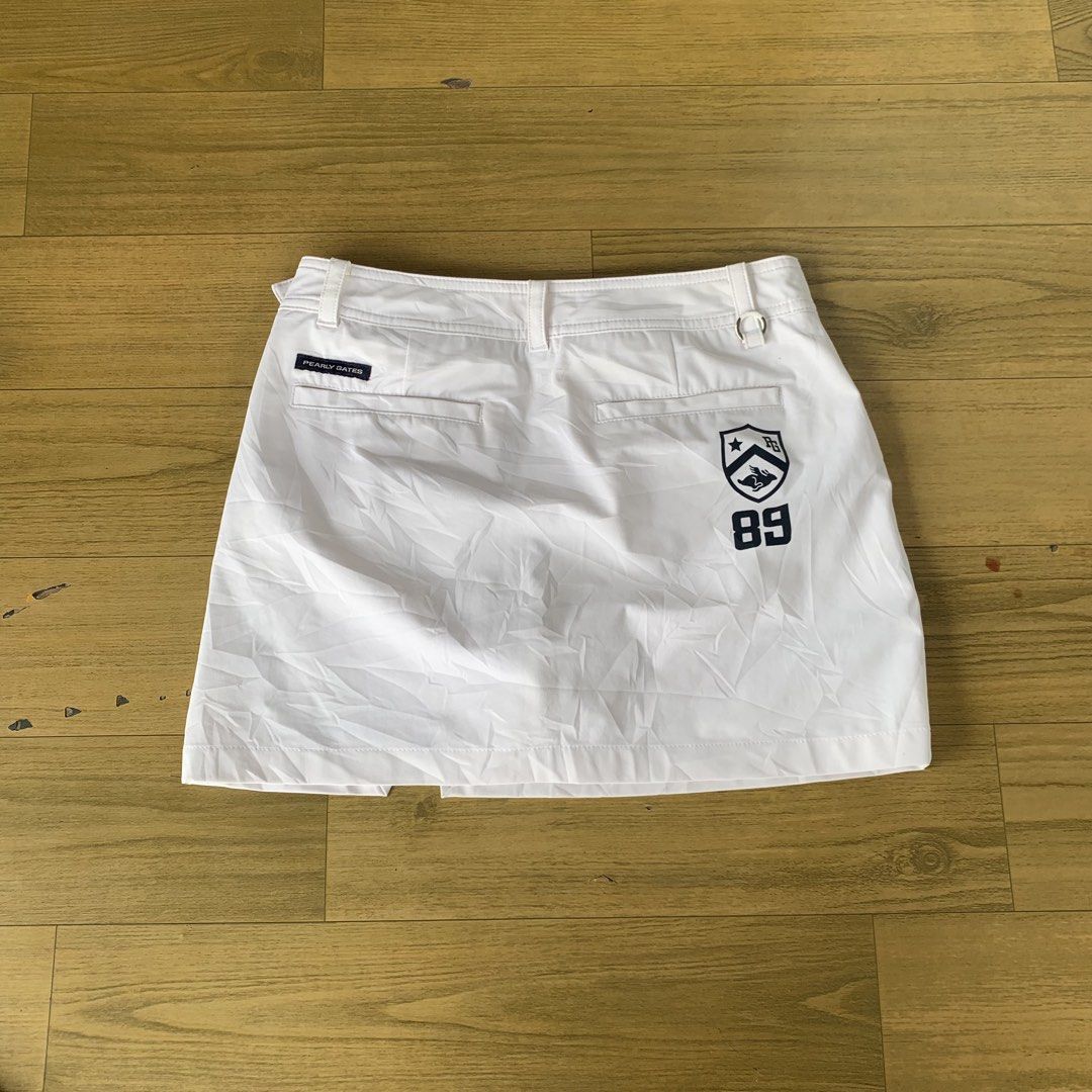 PEARLY GATES golf skirt 28-29 (Category: Activewear) located in Cebu City. Submitted by hiddenlabel (Listing ID 1463577448, Image 2). Description: PEARY GATES GOLF SKIRT Good condition overall. Has a cut on the inner shorts — flaw is only on the inside and not visible from the outside when worn. WAIST: 28-29 📩 PM me for more details..