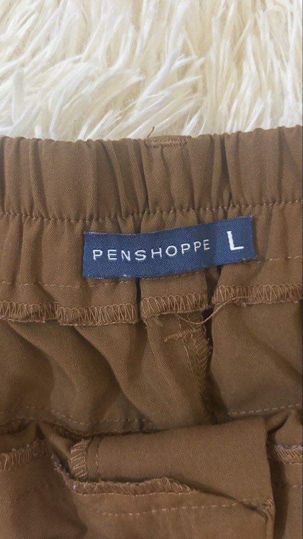 Penshoppe Brown Cargo Shorts Size L (Category: Shorts) located in Santa Cruz. Submitted by homedecluttersale (Listing ID 1463651214, Image 2). Description: • Fits Large to XL • In excellent condition 🚚 Shipping via J&T only 📦 Shipping fee to be shouldered by buyer 💳 Mode of payment: GCash 📍 Santa Cruz, Laguna.
