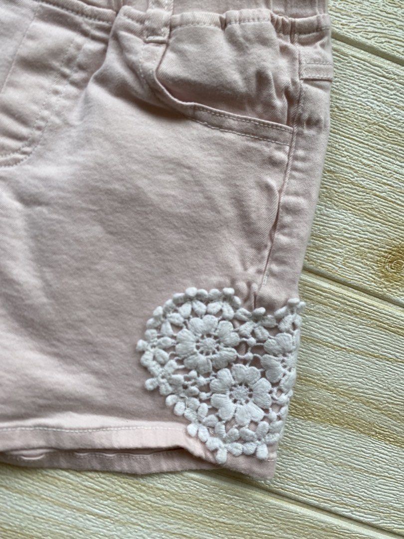 Perimitz shorts (Category: Babies & Kids Fashion) located in Cebu City. Submitted by yjainani (Listing ID 1463616122, Image 2). Description: size 130.