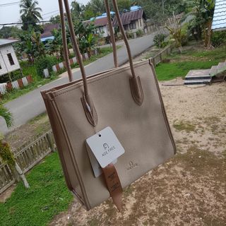 (Kategori: ) berada di . Dikirim oleh keisaaa (ID iklan 1463568785, Gambar 1). Deskripsi: .