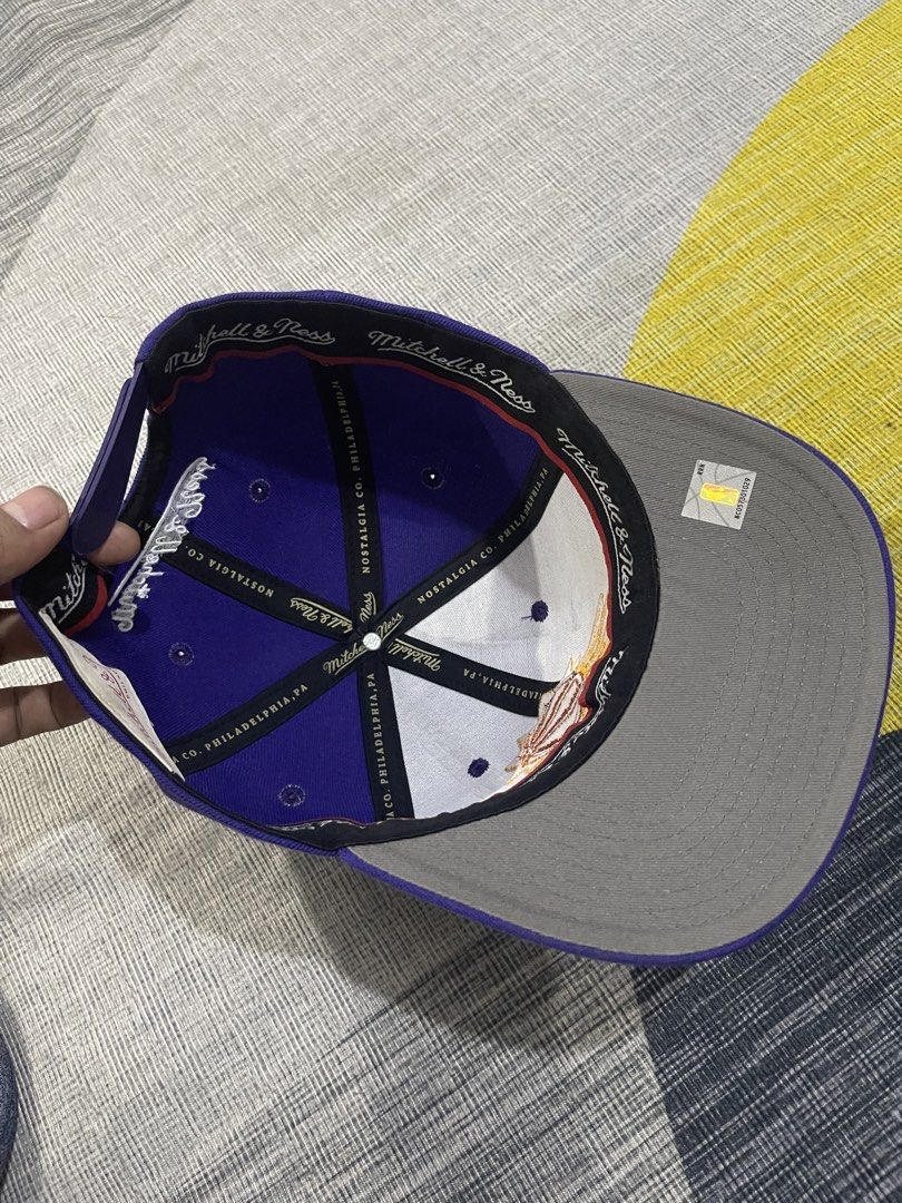 Phoenix suns snapback hat (Category: Caps & Hats) located in Taytay. Submitted by ekselentekondisyon (Listing ID 1463679416, Image 3). Description: Phoenix suns snapback hat Good as new By mitchell n ness 15%wool 3%spandex No issue Taytay rizal location One size fits all.