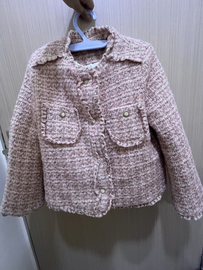 Pink blazer/Winter Jacket (Category: Coats, Jackets and Outerwear) located in Quezon City. Submitted by cozykath (Listing ID 1463698787, Image 1). Description: .