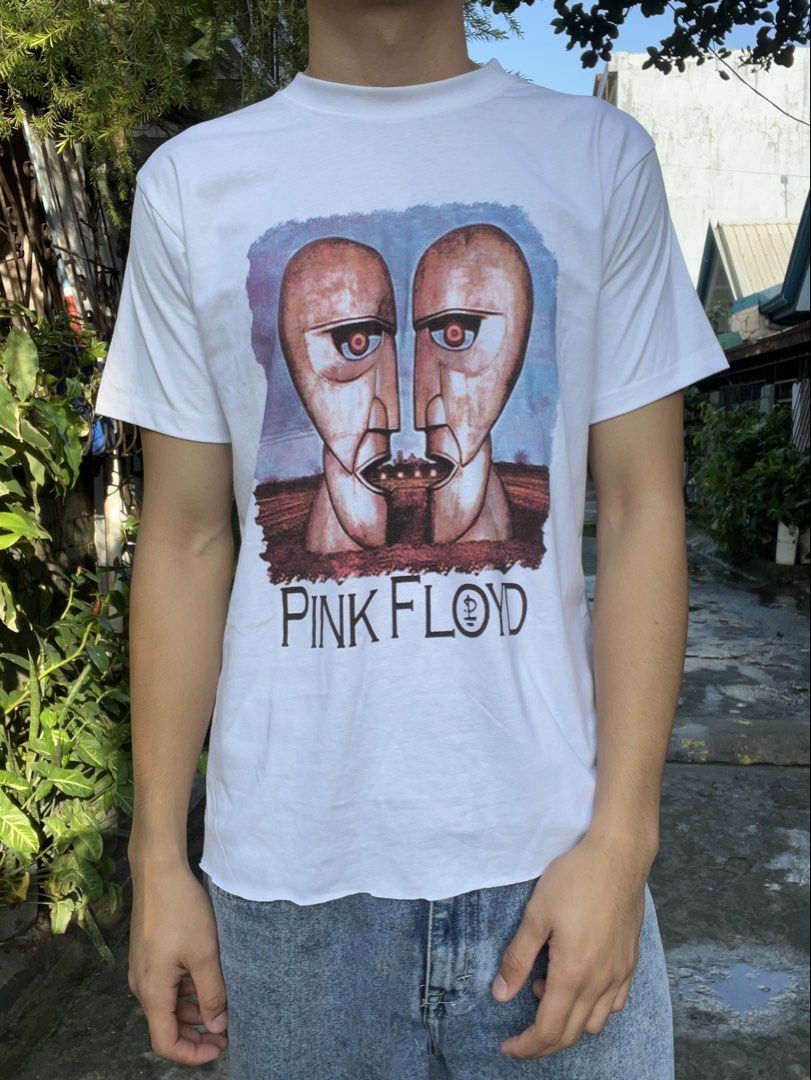 Pink Floyd Band White Tee (Category: Tshirts & Polo Shirts ) located in San Mateo. Submitted by oldgear (Listing ID 1463682506, Image 3). Description: Size M Dimension L 27.5inch W 20inch Mine: 450 Steal: 499 Grab:550 Dm+Details Gcash payment Payment first Via J&T/Lalamove.