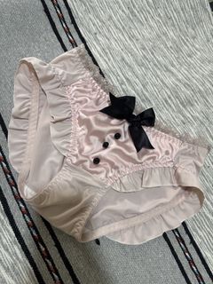 (Category: ) located in . Submitted by aphrodite_athena (Listing ID 1463634886, Image 1). Description: .
