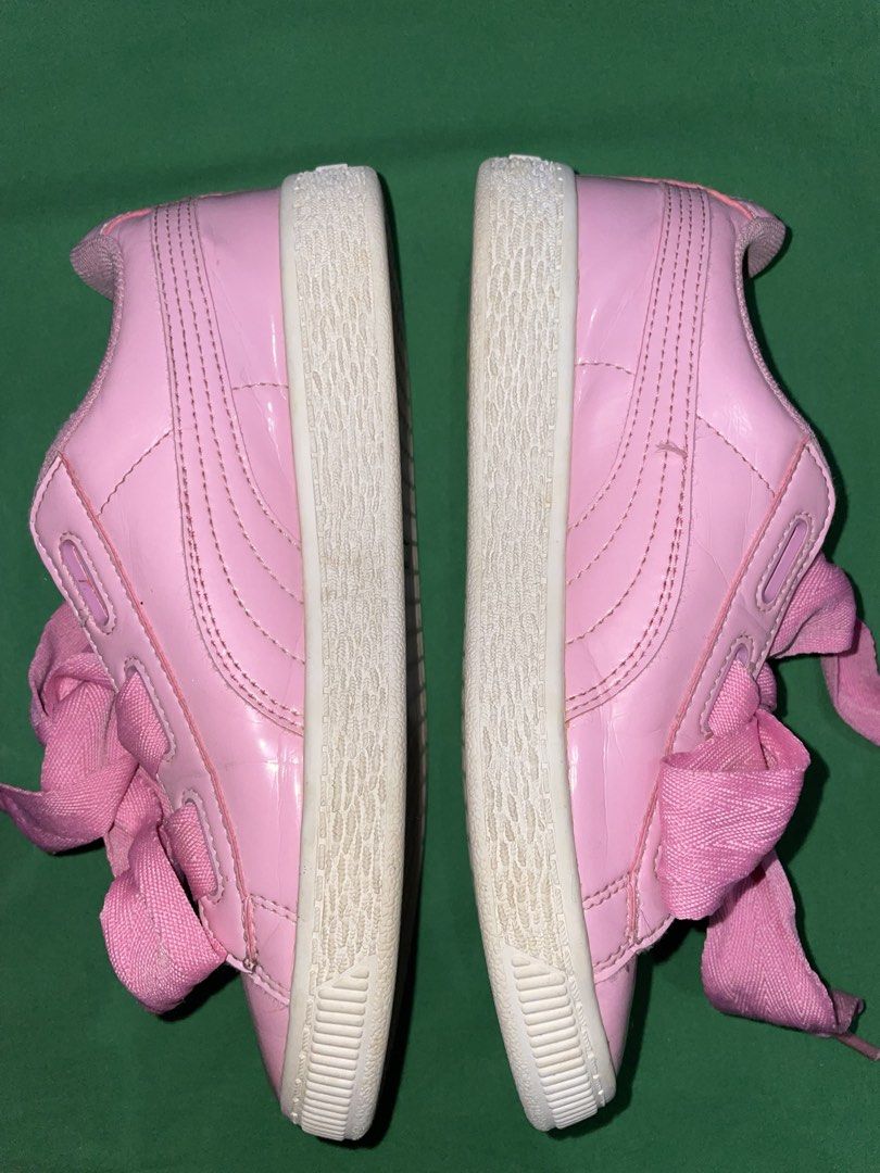 Pink Puma Basket Sneakers (Category: Sneakers) located in Manila. Submitted by uiiauiiauiauiiaui (Listing ID 1463578781, Image 2). Description: — pink puma good for kids and adults also — size: 2.5 UK / 3.5 US / 21.5 CM — used!! there’s some creases which is very normal — need to be washed/cleaned pa price is still negotiable.