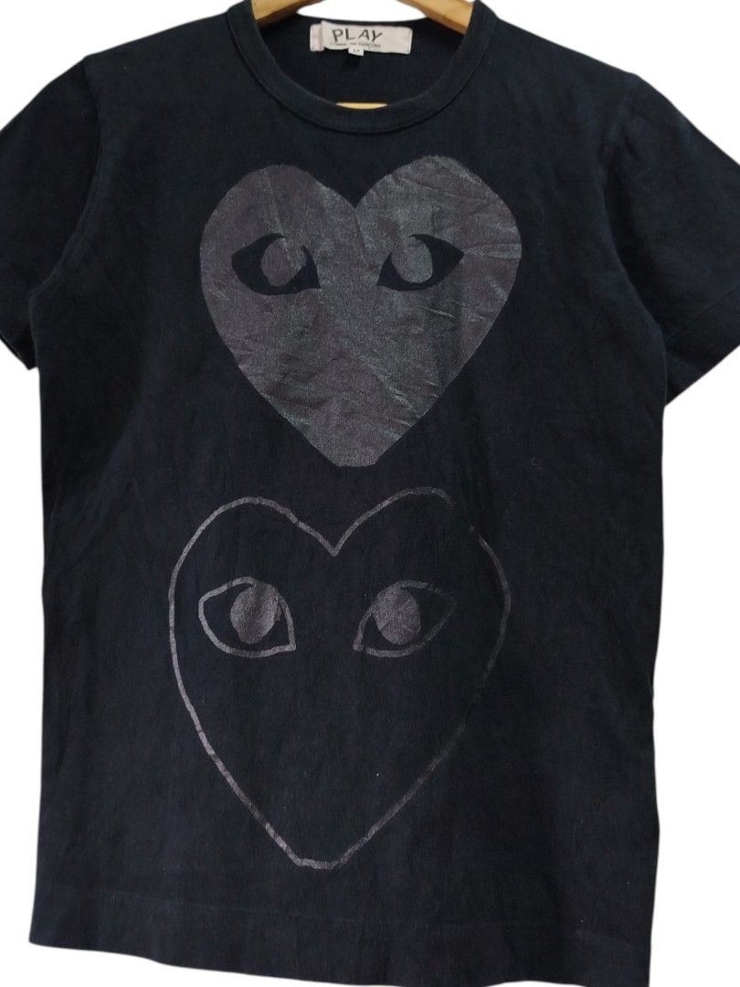 PLAY CDG DOUBLE HEART BLACK SHIRT (Category: Shirts) located in Bayombong. Submitted by Gentlemans_ClosEt (Listing ID 1463649627, Image 2). Description: PLAY CDG DOUBLE HEART BLACK SHIRT (💯% guaranteed authentic) searchable code SIZE MEDIUM ON TAG DIMES: W17 X L23 EXCELLENT CONDITION NO ISSUE.