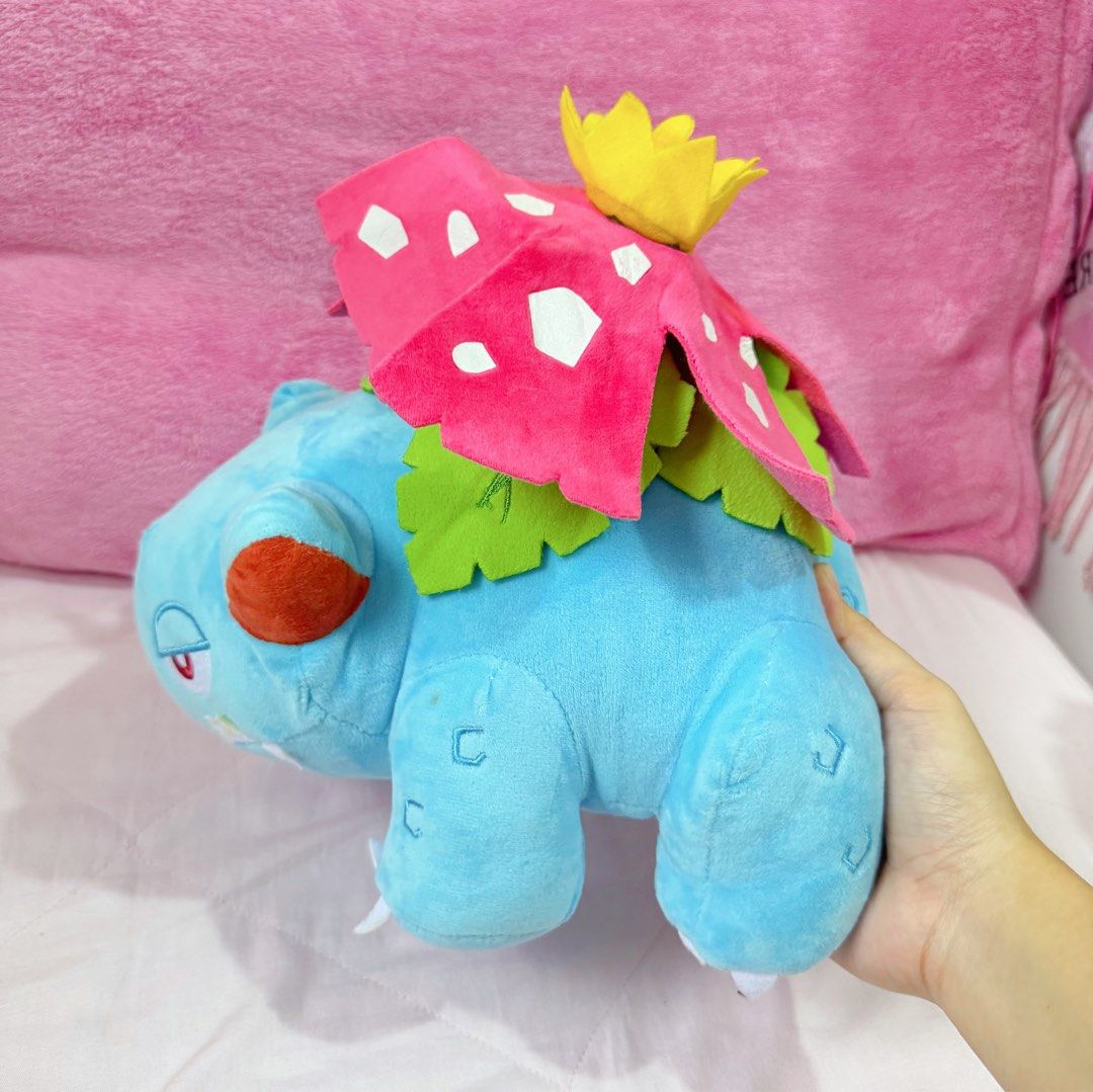 Pokemon Venusaur Big Plush (Category: Plushies & Soft Toys) located in Manila. Submitted by ashyyel_ (Listing ID 1463681598, Image 2). Description: made in china.