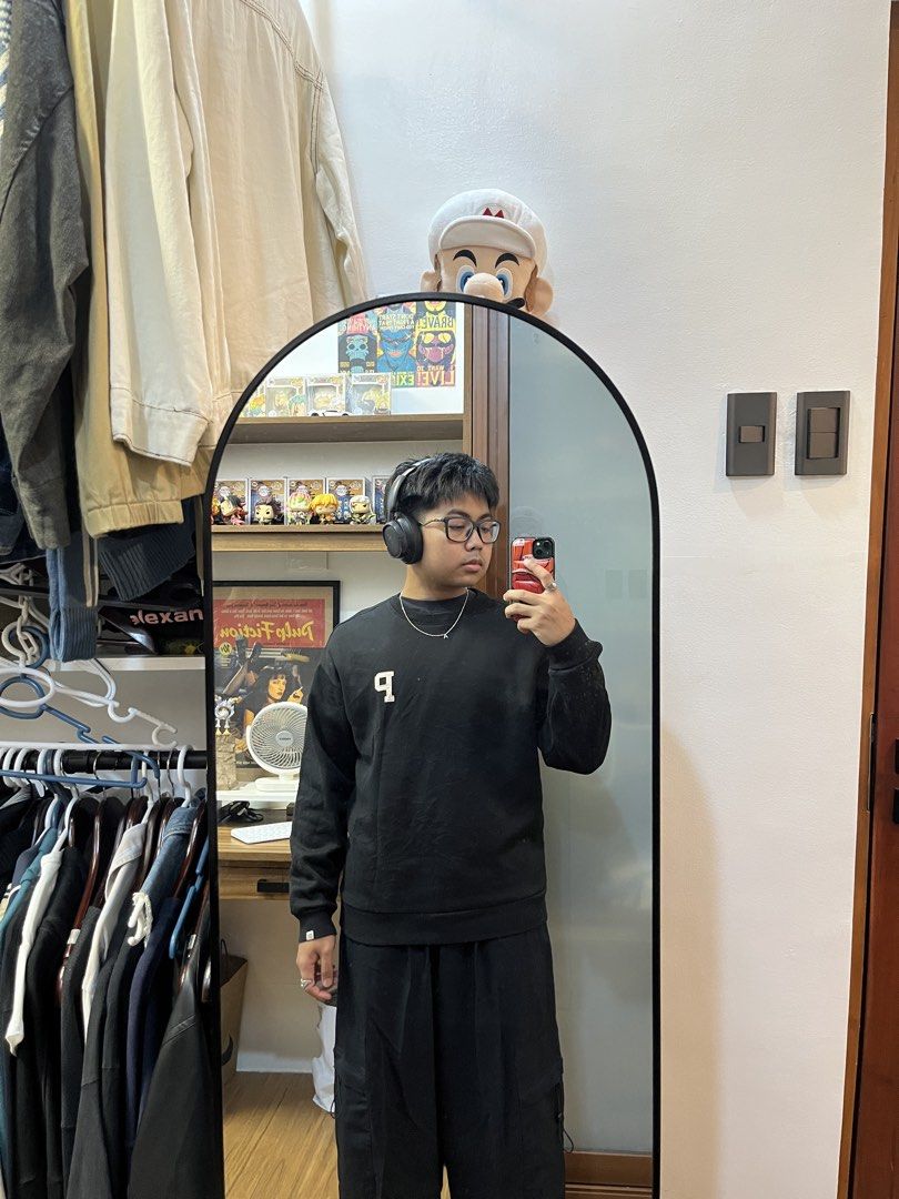 Polham Basic Sweatshirt (Category: Coats, Jackets and Outerwear) located in Davao. Submitted by spilled.bins (Listing ID 1463683774, Image 3). Description: Polham Basic Sweatshirt Width: 22in Length: 27in Large Measurement Lints Excellent Condition Mine: ₱400 . +shipping fee on top . Model Reference: Height: 5’5 feet Weight: 68kg.
