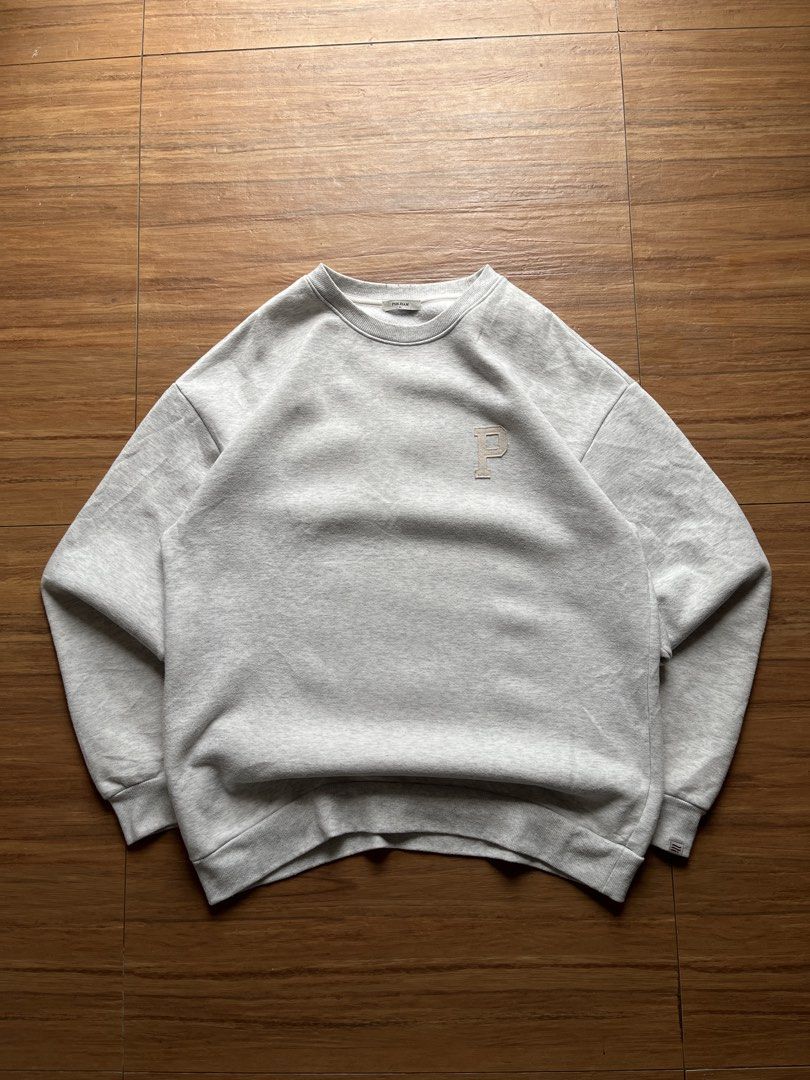 Polham Basics Gray Sweatshirt (Category: Coats, Jackets and Outerwear) located in Davao. Submitted by spilled.bins (Listing ID 1463683992, Image 1). Description: Polham Basics Gray Sweatshirt Width: 22.7in Length: 29.5in Large Measurement | Best Fit XL Small Yellow Stain Excellent Condition Mine: ₱400 . +shipping fee on top . Model Reference: Height: 5’5 feet Weight: 68kg.