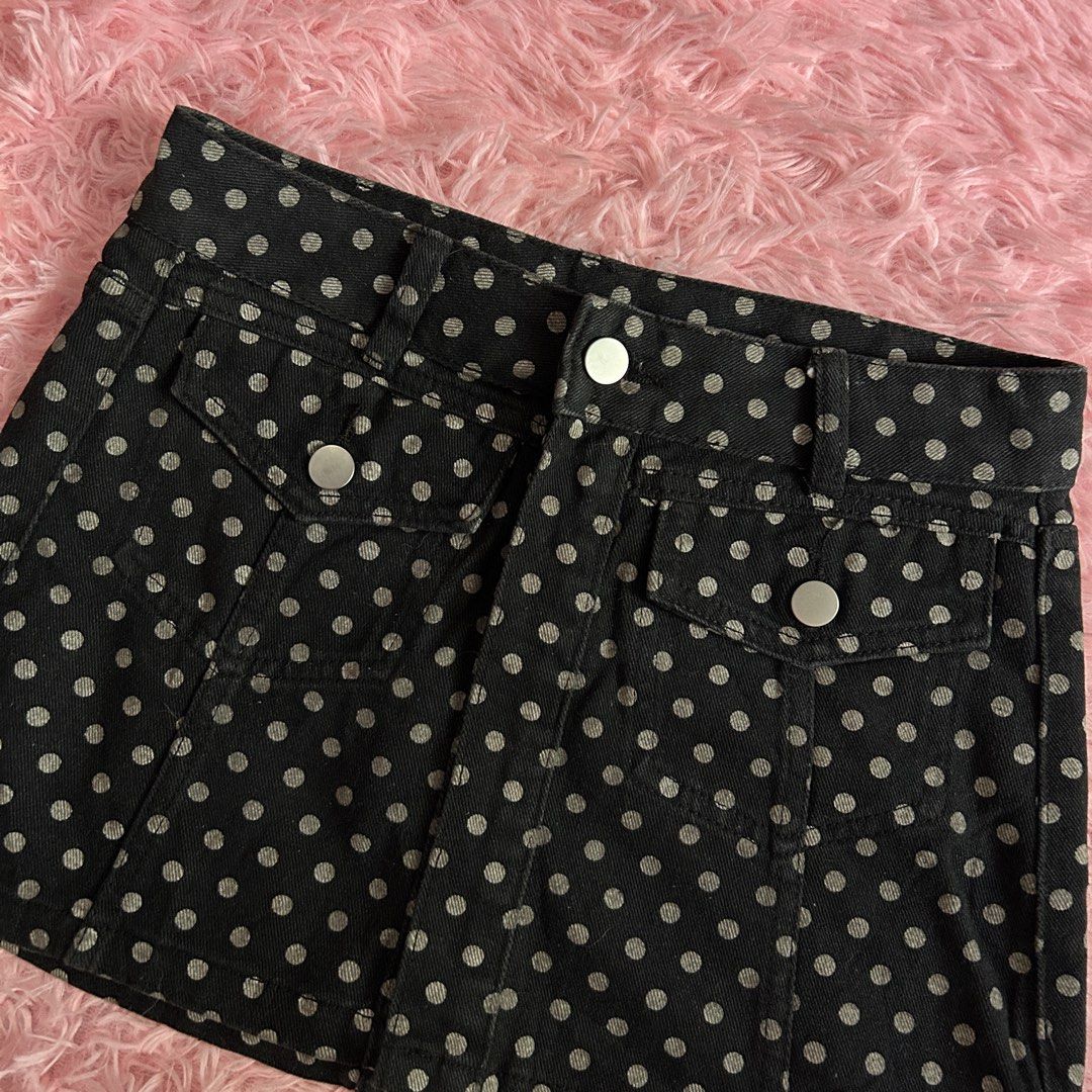polka dots micro denim skirt (Category: Skirts) located in Liloan. Submitted by fairymary.ph (Listing ID 1463634504, Image 2). Description: READ BIO BEFORE BUYING✨ 🧚🏻size: 26 🧚🏻length: 11.5” 🧚🏻color rate: 10/10 🧚🏻overall condition: 10/10 (no issue) 📍cebu happy shopping! 🪷.