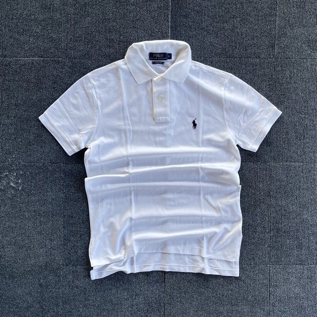 Polo by Ralph Lauren (Category: Formal Shirts) located in Mandaue City. Submitted by beeryanni (Listing ID 1463668065, Image 1). Description: Polo by Ralph Lauren Size Small Width: 18 Length: 25 Excellent Condition Issue: Small pinhole Price: 799.