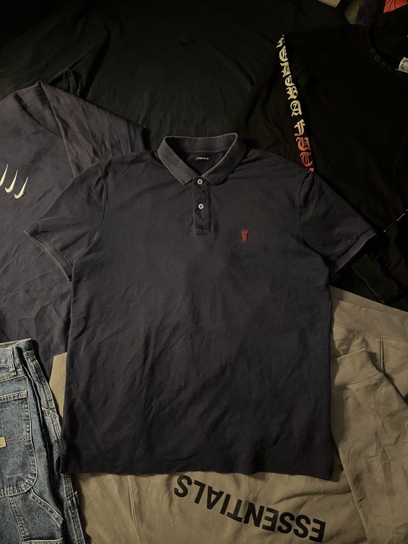 POLO SHIRT (Category: Tshirts & Polo Shirts ) located in Manila. Submitted by urbanhits (Listing ID 1463609496, Image 1). Description: POLO RALPH LAUREN RED SMALL PONY NAVY BLUE POLOSHIRT / 28 length / 22 width / 9/10 Condition 8.5 Color Rate no necktag & need wash (issue).