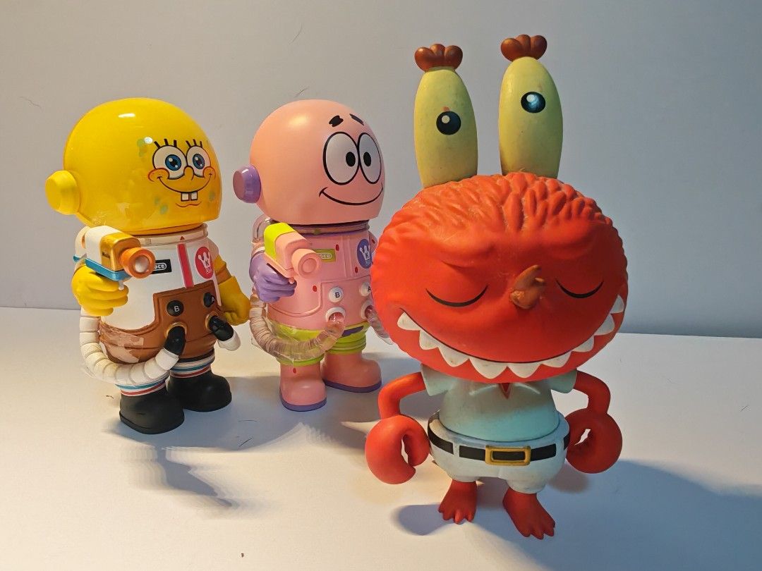 Popmart Space Molly and Labubu Spongebob, Patrick and Mr. Crabs (Category: Designer & Blind Box Toys) located in Quezon City. Submitted by destashingme (Listing ID 1463662883, Image 1). Description: lot of 3 Nickleodeon characters 2 Space Molly and 1 Labubu only the Space molly have cards. wala si Mr. Crabs.