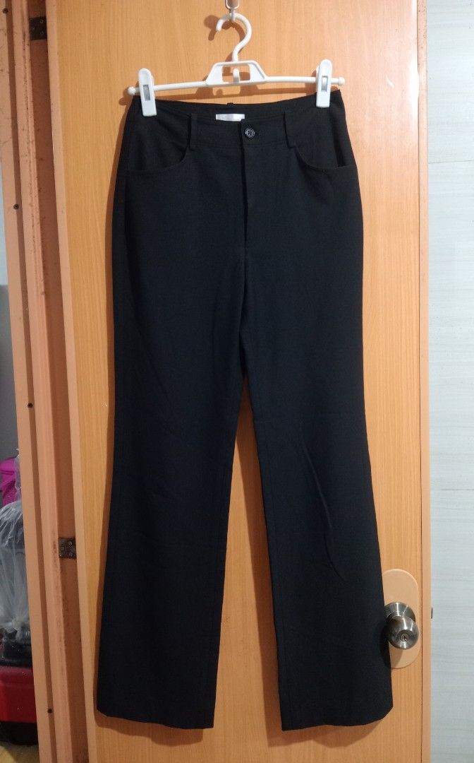Preloved Black Trouser Pants Slacks (Category: Other Bottoms) located in Manila. Submitted by cenasells (Listing ID 1463720448, Image 1). Description: Preloved Waist : 26-27 inches Length : 40 inches Color : Black Fabric : Poly & Rayon ( maganda tela bagsak ).