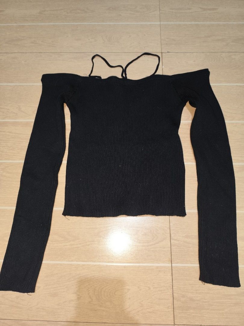 Pre-loved Clothes (Category: Blouses) located in Manila. Submitted by allisonhope (Listing ID 1463721076, Image 2). Description: Some items are Zara Take all for 350.