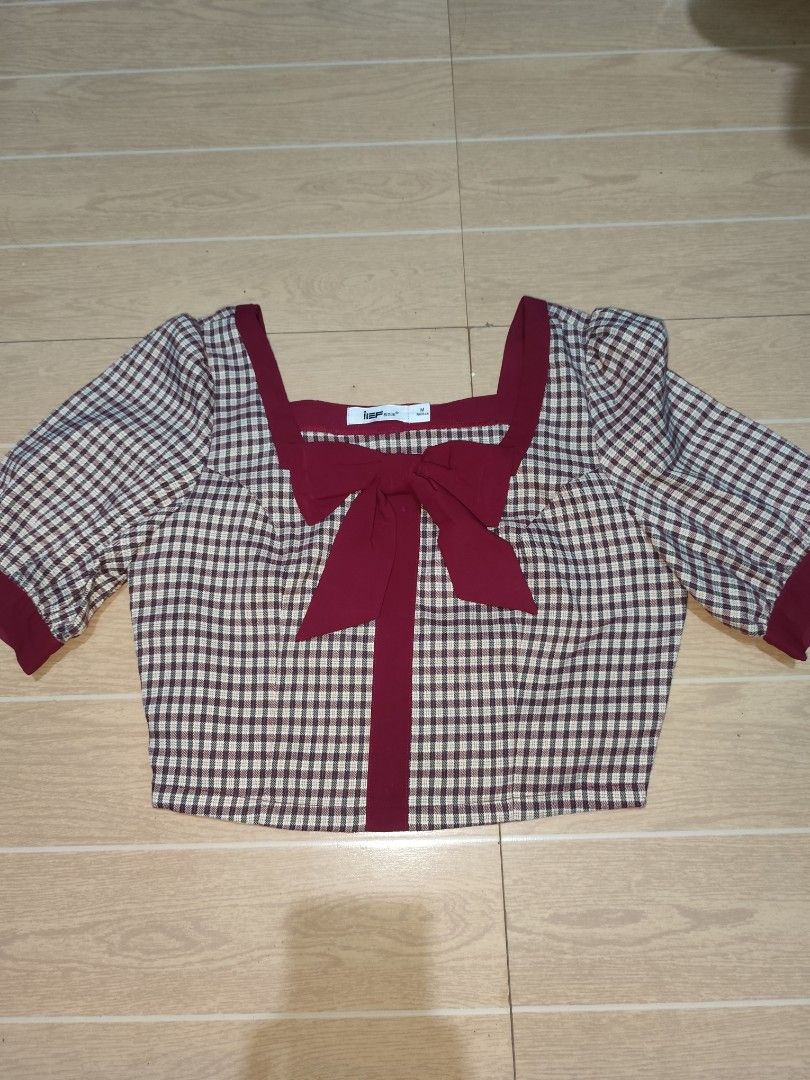 Pre-loved Clothes (Category: Blouses) located in Manila. Submitted by allisonhope (Listing ID 1463721076, Image 3). Description: Some items are Zara Take all for 350.