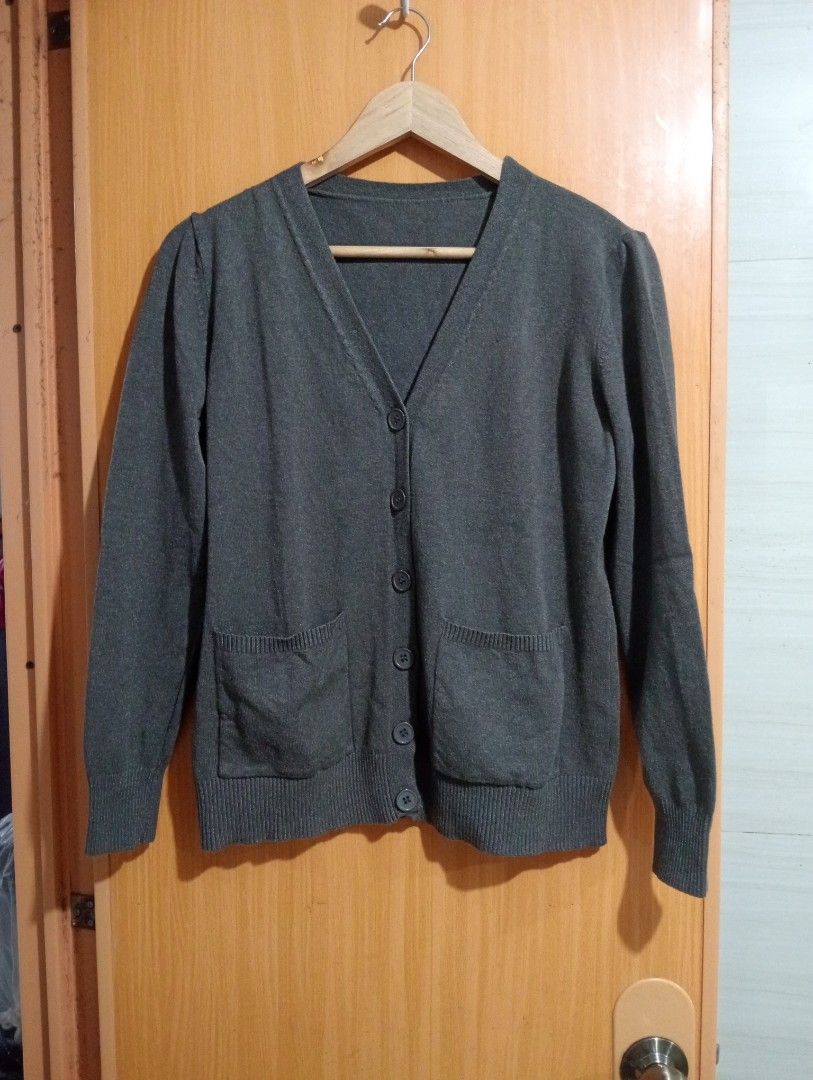 Preloved Dark Gray Cardigan (Category: Coats, Jackets and Outerwear) located in Manila. Submitted by cenasells (Listing ID 1463719405, Image 1). Description: Preloved Width : 19 inches Length : 23 inches Fabric : Soft Thick Knitted Color : Dark Gray Sure Buyer Only !.