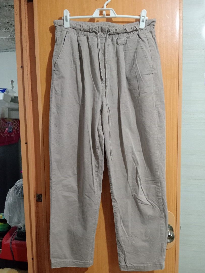 Preloved Drawstring Soft Denim Trouser Taupe (Category: Other Bottoms) located in Manila. Submitted by cenasells (Listing ID 1463720702, Image 1). Description: Preloved Waist : 31-40 inches Length : 39.5 inches Fabric : Cotton Soft Denim Color : Light Brown Taupe.