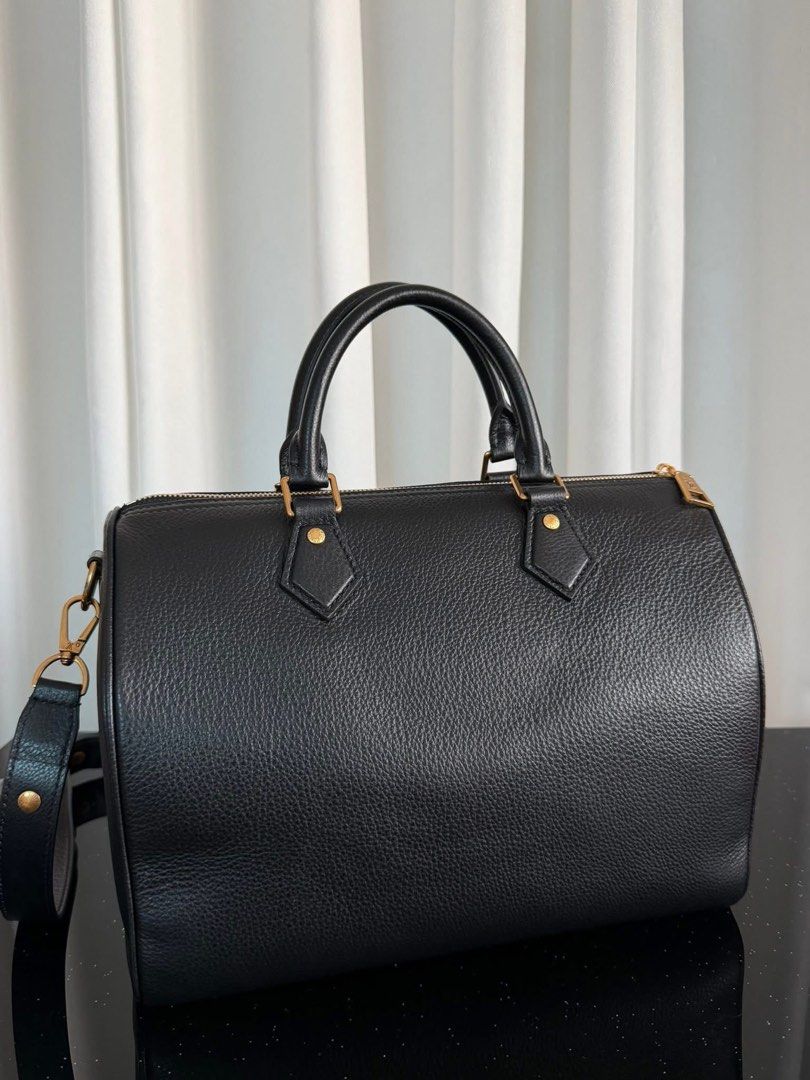 Preloved Lv Low Key Speedy Soft 30 (Category: Luxury Bags & Wallets) located in Manila. Submitted by bagsandshoesmanymore (Listing ID 1463664218, Image 2). Description: Lv Speedy Soft 30 Size 30cm Microchip scannable serial Grained calf leather Calf-leather trim Suede calfskin lining Age-gold hardware Zipper closure 1 flat inside monogram canvas pocket Strap Removable, Adjustable Made in France.