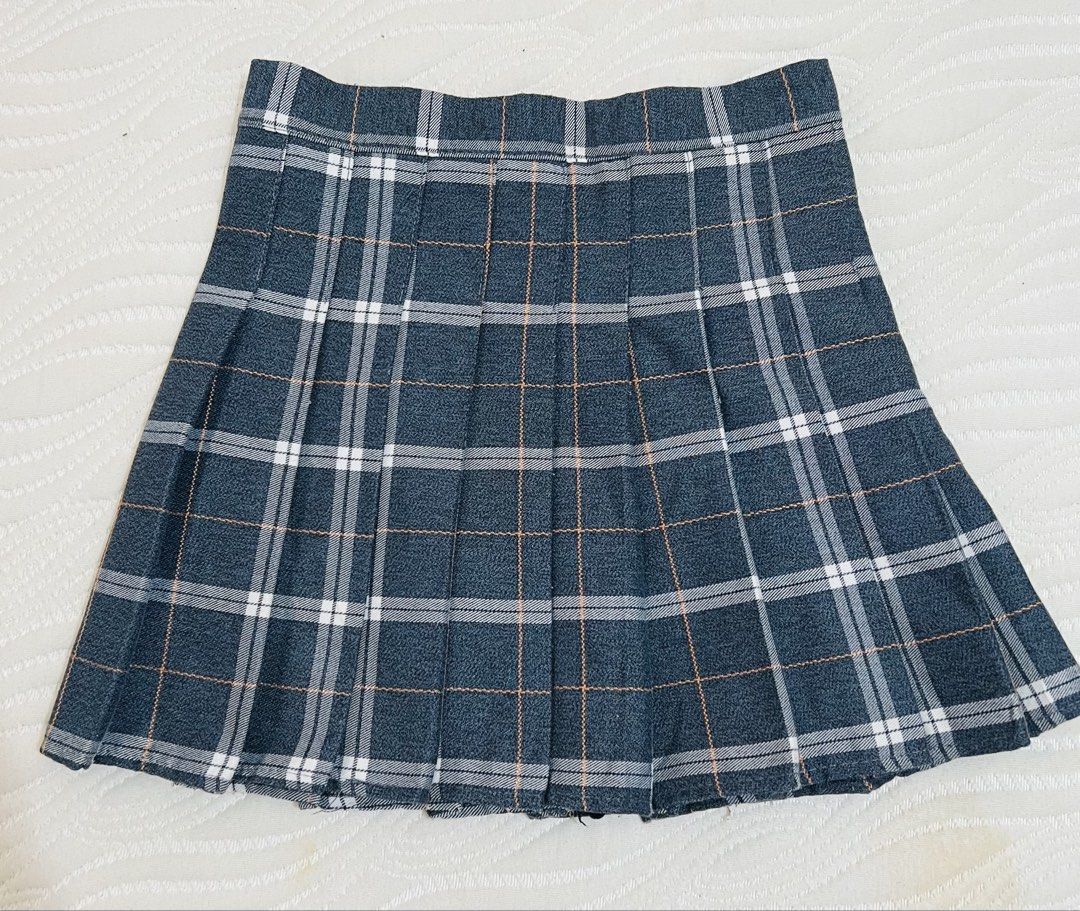 Preloved Skirts (Category: Skirts) located in Kawit. Submitted by morgakarren19 (Listing ID 1463611353, Image 2). Description: 1. Pleated Shorts With Belt (Navy Blue) Size: W28-29 inches,L17 inches 🏷️ 200 2. Checkered Skirt (Gray) Size: W:24-25 inches, L14 inches 🏷️ 129 3. Front Pleated Skirt (Navy Blue) Size: W24-25 inches, L15.5 inches 🏷️ 129 4. Back Slit Pencil Skirt (Black) Size: W24-25, L20 inches, Hips: 30 inches 🏷️ 50.