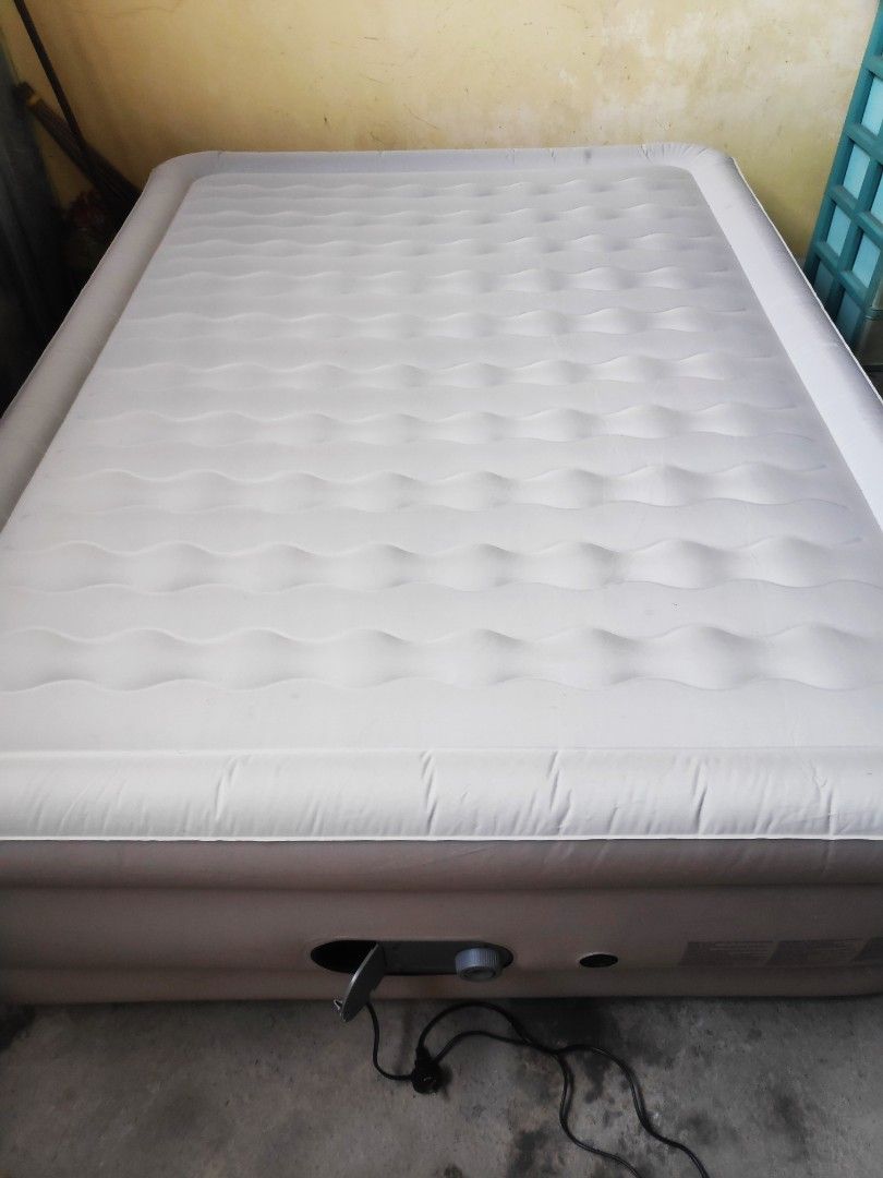 Premium Airbed Built in Pump (Queen) (Category: Bed Frames & Mattresses) located in Plaridel. Submitted by tonilousg (Listing ID 1463607643, Image 1). Description: Premium Airbed Queen (Alwayz Aire) Remarks: 🔶 Factory Pull Out 🔸 As Is 🔶 Ready to use 🔶 Surplus 👉 Check out our marketplace for more items that might interest you! We've got plenty of good stuff available. 🏠 We are located at: Plaridel, Bulacan 🛵 Courrier: Lalamove ( Buyer arran