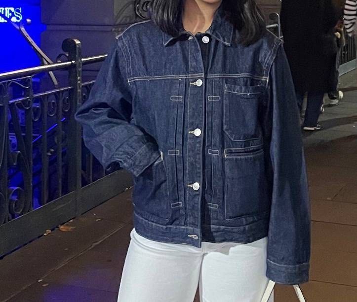 Pull & Bear Denim Jacket (Category: Coats, Jackets and Outerwear) located in Manila. Submitted by vls10 (Listing ID 1463706356, Image 2). Description: - Classic design and cut - Size S (but fits until M frame) - Used only once in a trip abroad :) - No flaws; can pass as brand new - Perfect for Spring/ Autumn season (thick and heavy material, great for layering) Bought for PHP 3795, but selling for only PHP 2400 :> 📍: Quezon City (near city hall)