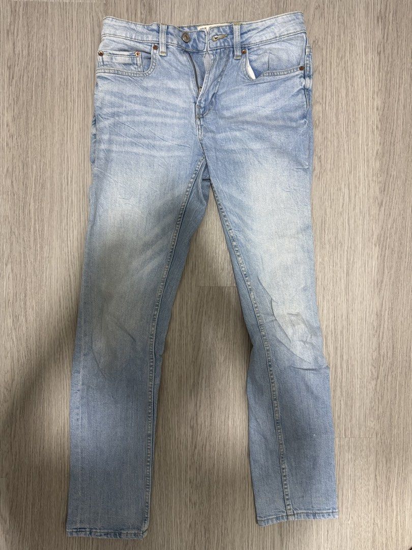Pull & Bear Jeans (Category: Jeans) located in Kuala Lumpur. Submitted by muhdfahmiaiman (Listing ID 1463666549, Image 1). Description: Pull&Bear Jeans Condition macam baru pakai sekali je.