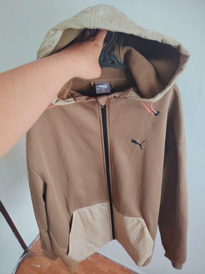 PUMA hoodie jacket (Category: Coats, Jackets and Outerwear) located in Calamba. Submitted by sy_originals (Listing ID 1463601705, Image 3). Description: for sale original puma hoodie size xl like new ship vja j&t payment via gcash.