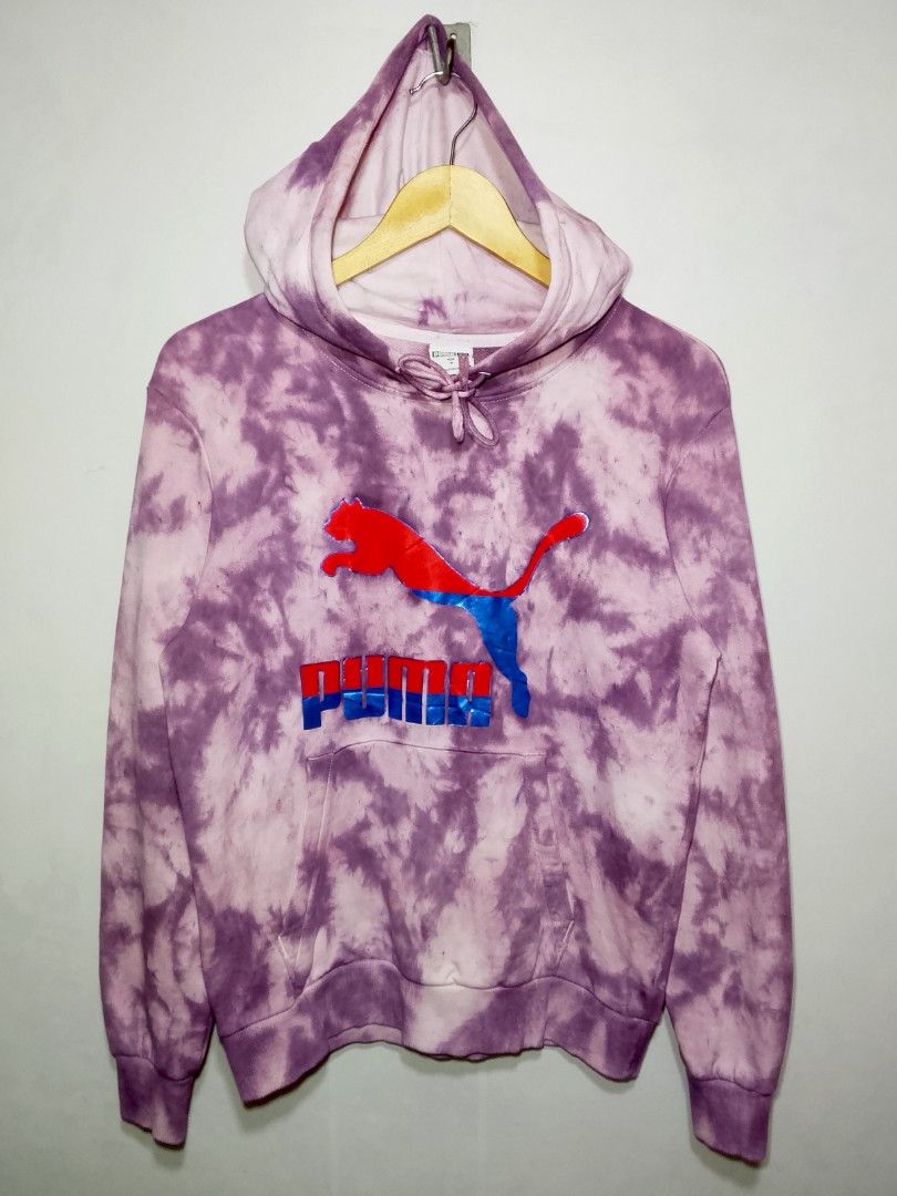 Puma Tie Dye Hoodie (Category: Hoodies) located in Dasmarinas. Submitted by alexander24 (Listing ID 1463590384, Image 1). Description: Puma Tie Dye Hoodie Size: Medium Dimes: W20 x L25 Condition: Excellent Color rate: 9.8/10 No issue.