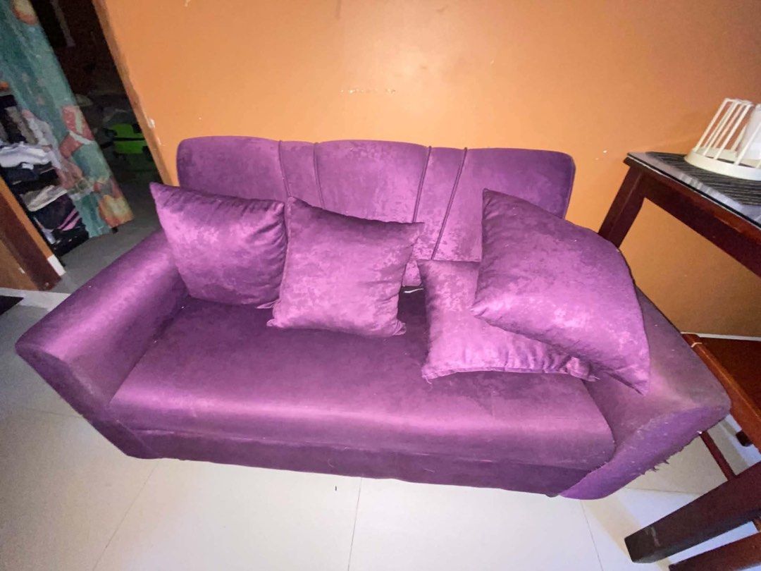 Purple Velvet 2-Seater Sofa with Cushions (Category: Sofas) located in Santa Rosa. Submitted by hermititis00 (Listing ID 1463703021, Image 1). Description: - Purple velvet sofa - Ideal for small living rooms or apartments - Comes with 4 matching throw pillows - No hidden issue Rfs: hindi kasya sa nilipatang apartment, need to buy a new one .