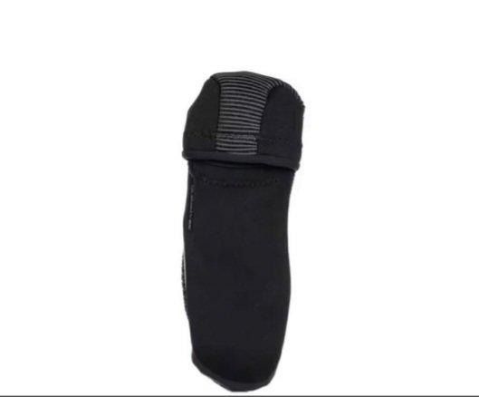 Quiksilver Surf Boot 7 US (Category: Boots) located in Cainta. Submitted by patrickwilsonstore (Listing ID 1463608312, Image 2). Description: Quiksilver aqua boot/shoes (brandnew with tag, box & paper bag) Size: US 7 men/UK 6.5/ EUR 39-40 *socks type *perfect for surfing/diving Selling price: 1,299 SRP: 2490.