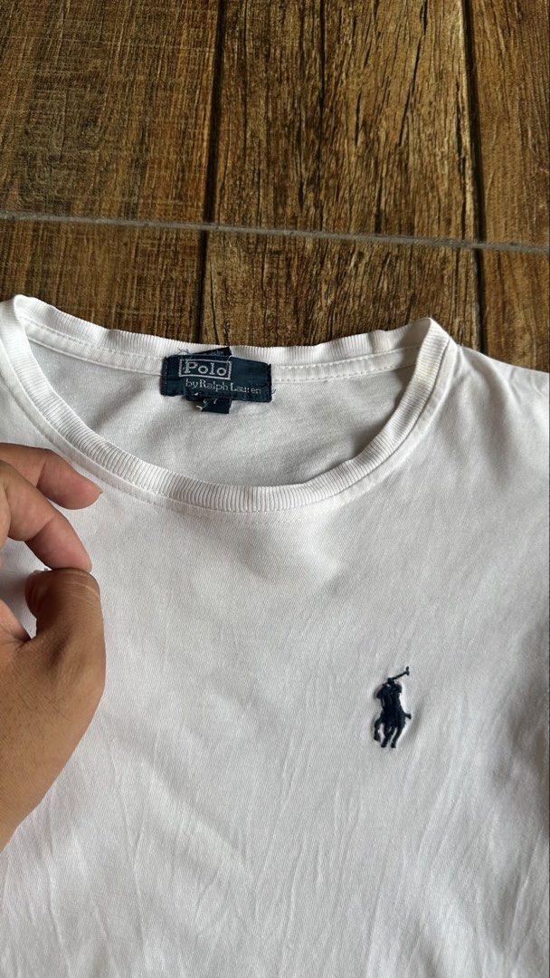 RALPH LAUREN BASIC TEE (Category: Tshirts & Polo Shirts ) located in Manila. Submitted by urban.vintage (Listing ID 1463588853, Image 2). Description: ISSUE: NONE ( NEED WASH ) MOP :GCASH ( NO COD ) SHIP VIA : LALAMOVE & J&T LOCATION : PASIG CITY LENGTH : 16 WIDTH : 14-15.