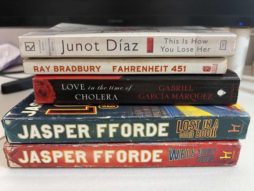 Random Books (Category: Storybooks) located in Makati City. Submitted by abekaliwete.21 (Listing ID 1463659269, Image 1). Description: - Jasper Fforde's The Well of Lost Plots (PB) - Jasper Fforde's Lost in a Good Book (PB) - Fahrenheit 451 (MMPB) - This is How You Lose Her by Junot Diaz (MMPB) - Love in the Time of Cholera (MMPB) Take all for 500.