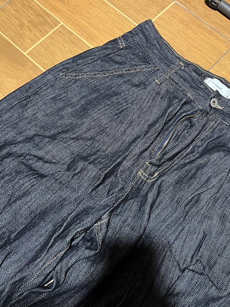 Raw denim pants (Category: Jeans) located in Manila. Submitted by xyreshan (Listing ID 1463680023, Image 2). Description: Raw denim size: 32 waist 41 length 15 thigh 12 leghole used twice only at corner brand.