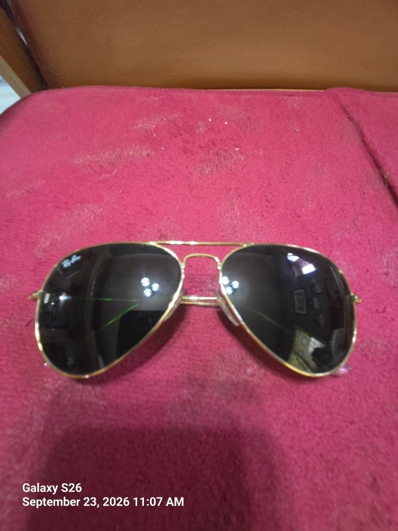 Rayban aviator (Category: Luxury Accessories) located in Paete. Submitted by ljhen1419 (Listing ID 1463583341, Image 1). Description: selling my preloved rayban aviator color green authentic bought in US can be ship via lbc.