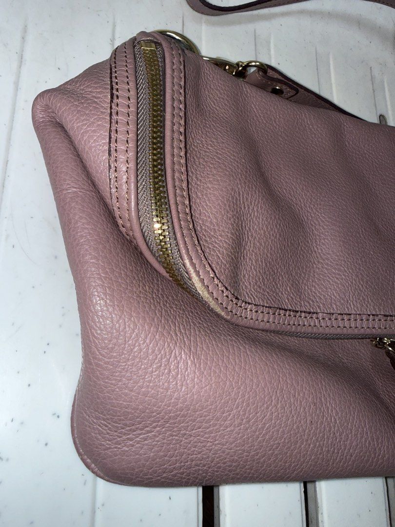 Rebeanco (Category: Luxury Bags & Wallets) located in Manila. Submitted by jm_jm88 (Listing ID 1463605553, Image 3). Description: Measurement 22cm x 38cm.