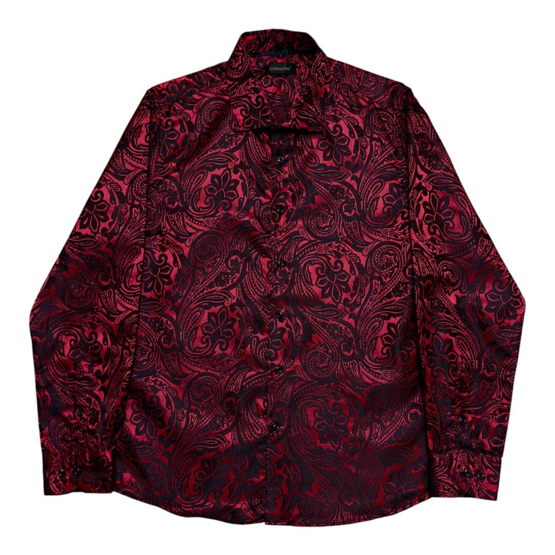 Red Paisley Graphic Shirt (Category: Tshirts & Polo Shirts ) located in Dinalupihan. Submitted by brokencasket (Listing ID 1463664243, Image 1). Description: Red Paisley Graphic Shirt Size M on tag. Measurements on photo. Color may vary due to lighting.