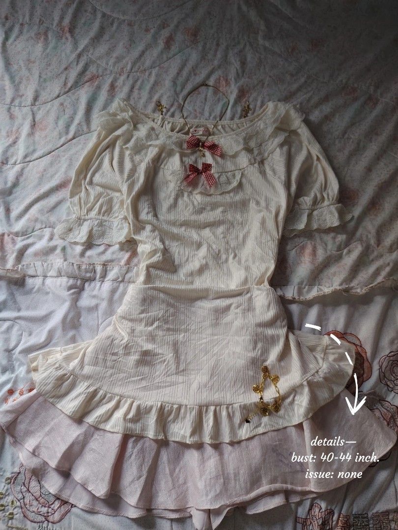 red ribbon cream couquette top 🐹 (Category: Others Tops) located in Hermosa. Submitted by lcvelycath (Listing ID 1463610961, Image 2). Description: size: l-xl mine: ₱139 (each) bid: ₱+10 lock: ₱339 (shipped) EOB: monday—september 28 (the seller is on vacation 😘) °. thrifted, pre-loved, or brand new but ready to wear (some aren't bcs i don't have the time to wash them, very sorryy :<) colors may vary due to lightning & quality 𐙚 °. check detail