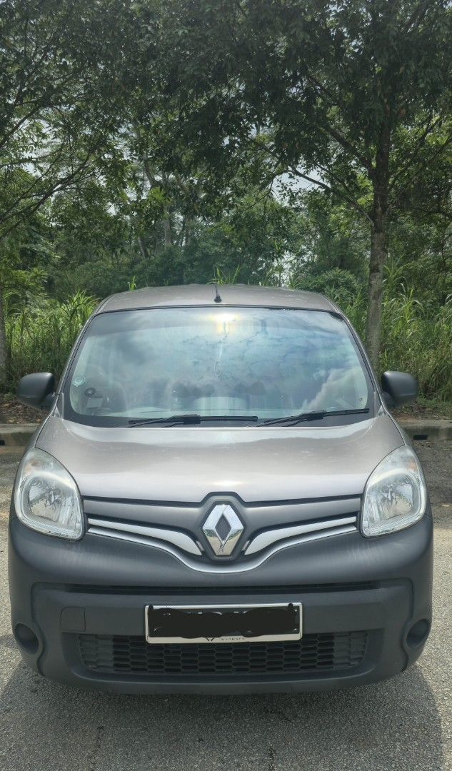 Renault Kangoo 1.5 (Category: Used Commercial Vehicles for Sale) located in Singapore. Submitted by r_2127 (Listing ID 1463633900, Image 1). Description: Renault Kangoo 1.5A Turbo Diesel | COE Oct 2028 | Fresh Sept 2026 Serviced & Inspection cleared | Upgraded Digital Mirrors & Cams ​Price: $20,800 (Slightly negotiable for serious buyers) • ​COE Expiry: 30 October 2028 (~2+ years of hassle-free driving left) • ​Transmission: Smooth Automatic • ​M