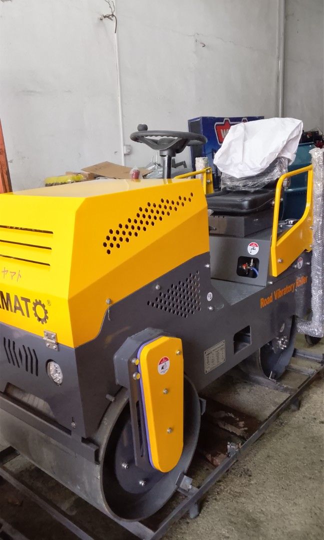 Ride on mini pison (Category: Announcements) located in Manila. Submitted by mightystone_e27faa (Listing ID 1463567374, Image 2). Description: YAMATO JAPAN VIBRATORY ROLLER (RIDE ON ) DRUM SPECS👇👇 MODEL: FVR-850 ROLLER SIZE: 2000*850MM RATED POWER: 9.0HP ADVANCE SPEED: 60/MIN DRIVE MODE: HYDRAULIC EXCITING FREQUENCY: 70HZ EXCITING FORCE: 30KN GRADEABILITY: 25% N:W: 700KG WORKING DIRECTION: BI DIRECTION YAMATO JAPAN DIESEL ENGINE 12HP ENGINE SPE