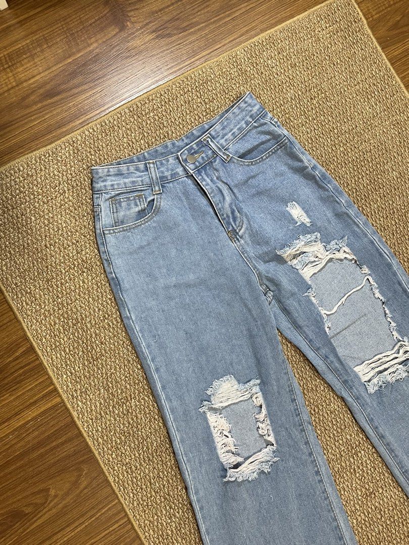 RINSTA Distressed Denim Jeans - XS (Category: Jeans) located in Pasig City. Submitted by miafml-closet-cleanout (Listing ID 1463673335, Image 2). Description: - worn twice - flattering fit posted price is fixed! will not respond to hagglers. get a discount when you get 5+ items! 💵 mop: gcash / bdo / maribank / unionbank 🛵 courier: any. this is arranged & paid by the buyer. all items are left at the lobby for pick up. 🙅🏻‍♀️ no requested worn p