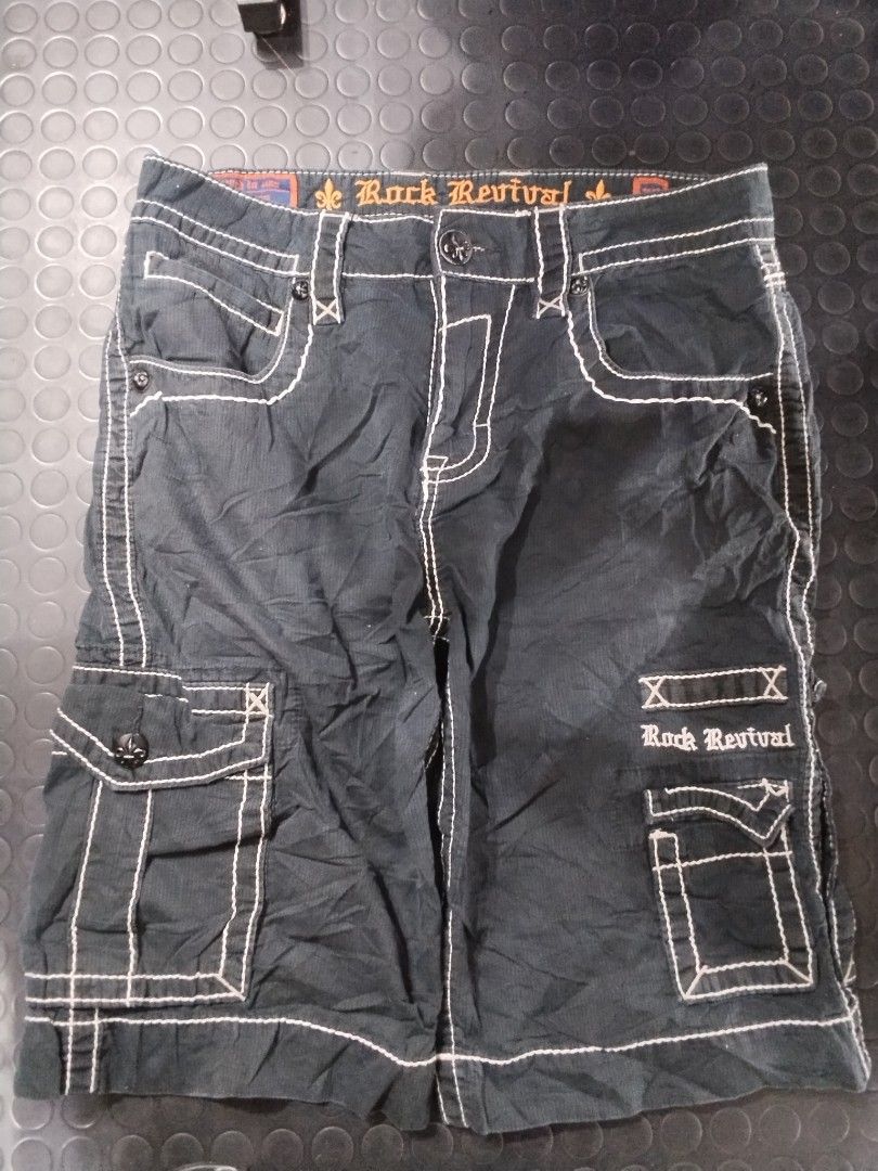 Rock revival classic cargo shorts (Category: Shorts) located in Manila. Submitted by noblecrystal_12665c (Listing ID 1463658743, Image 1). Description: excellent condition size 30 Length 22.