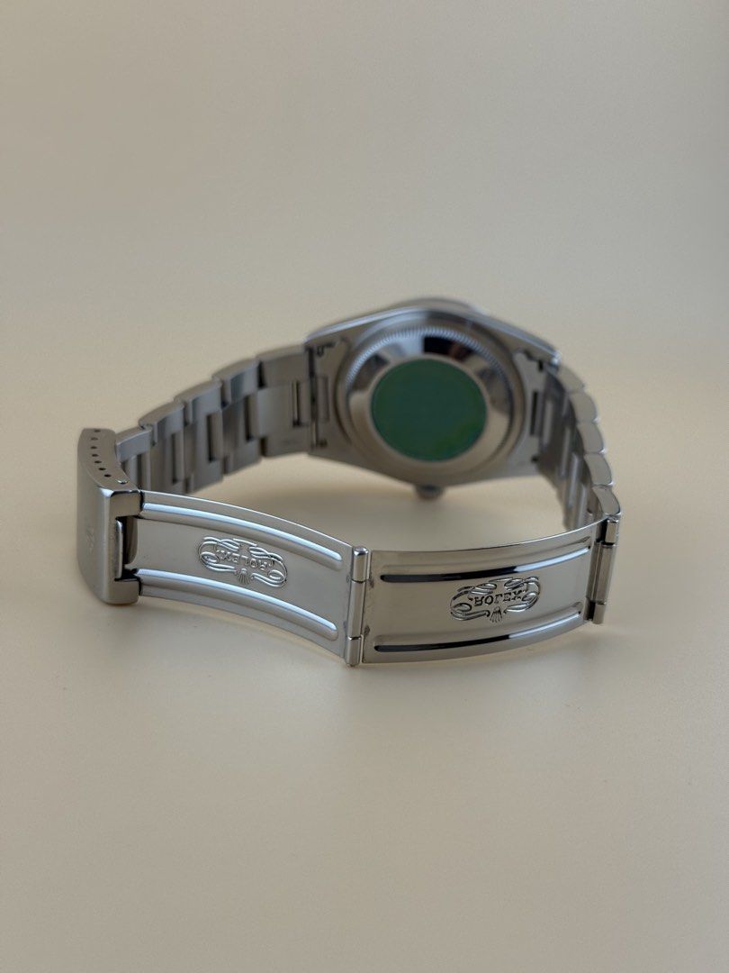 Rolex Datejust 36 - Sell or Swap (Category: Men's Watches) located in Manila. Submitted by bimmerbenzandbentley (Listing ID 1462297882, Image 3). Description: Rolex Datejust 36mm All Steel Silver Dial Reference 16200 Year 1995 With extra link and presentation box Open to trades.