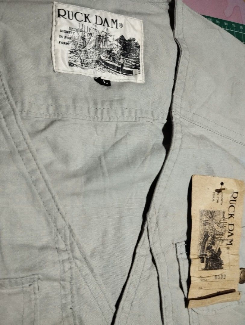 Ruck Dam Vest (Category: Vests) located in Makati City. Submitted by christhrift10 (Listing ID 1463607058, Image 2). Description: Ruck Dam Vest Large on tag 21x23 Good condition P150+sf Loc.Olympia, Makati Pick-up or delivery Gcash ready if J&T.