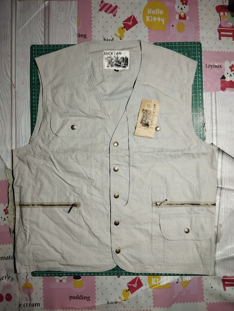 Ruck Dam Vest (Category: Vests) located in Makati City. Submitted by christhrift10 (Listing ID 1463607058, Image 1). Description: Ruck Dam Vest Large on tag 21x23 Good condition P150+sf Loc.Olympia, Makati Pick-up or delivery Gcash ready if J&T.