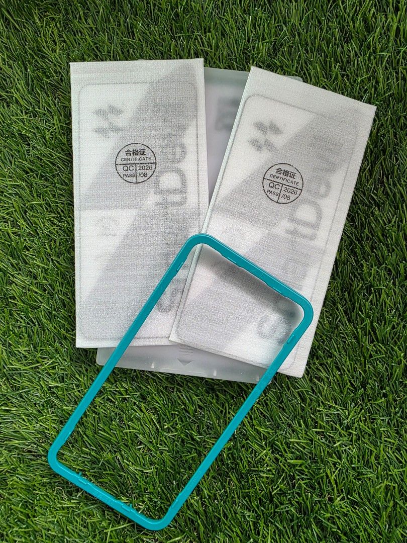 S23plus clear tempered glass (Category: Cases & Sleeves) located in Manila. Submitted by .mimi.694 (Listing ID 1463625396, Image 1). Description: FOR SALE ONLY!! FIRM PRICE .
