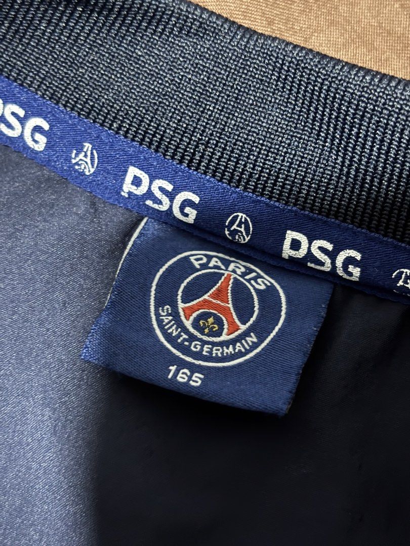 Saint paris Germain tops (Category: Activewear) located in Davao. Submitted by hippiehappy420 (Listing ID 1463585813, Image 2). Description: Psg tops Medium Very good condition Washed and sanitized ship nationwide Negotiable price Visit my listings for more affordable clothings! Shirt Pants Shorts Caps Bags Jogger Blouse Jeans Hoodies Accessories Etc..